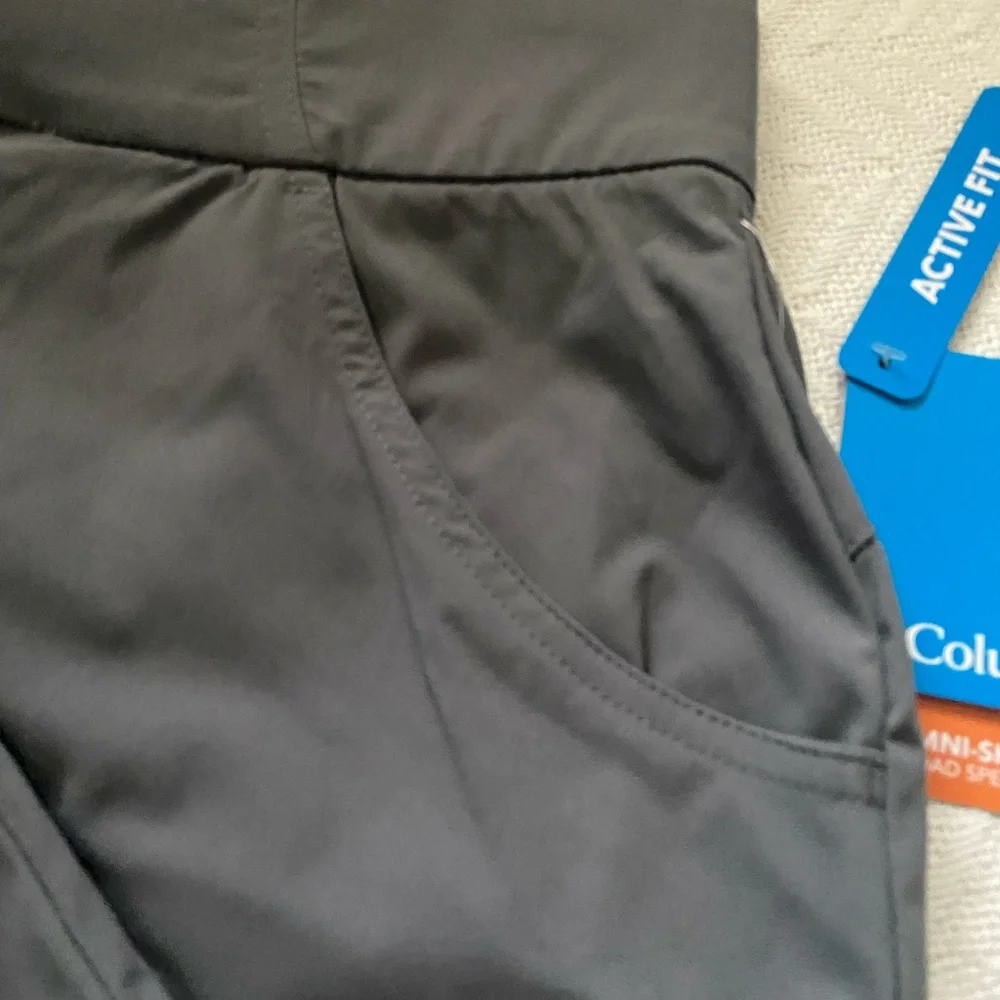 Columbia Women's Active Fit Omni-Shade Pull-On Capri Pants, City Gray - Picture 5 of 8